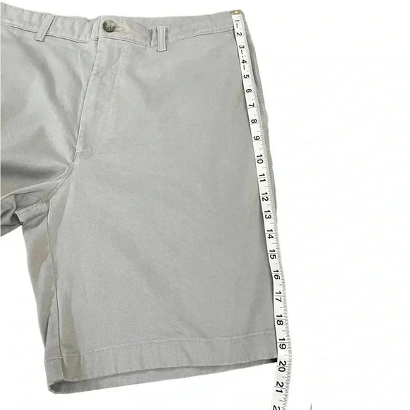 Roundtree & Yorke Bermuda Above the Knee Men’s Gray Flat Front Shorts size 36 - Picture 8 of 8